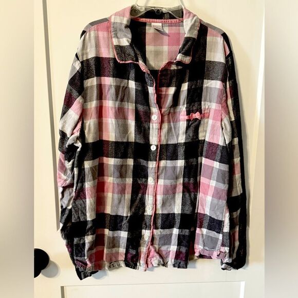 Liz Claiborne Pink and Black Plaid Button Down Shirt - Picture 1 of 6